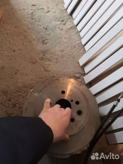 Тормозные диски задние на Lexus gs