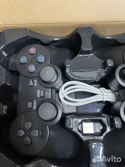 Новая портативная игровая приставка М8