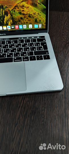 Apple MacBook Pro 13 2019 touchbar