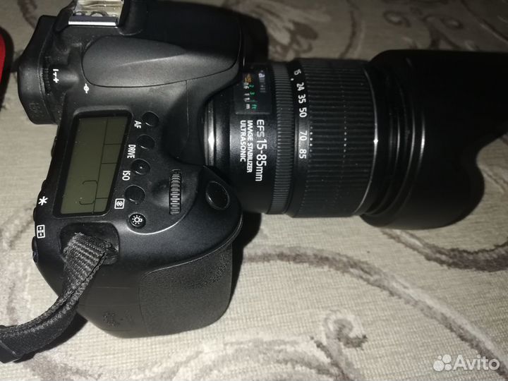 Продам зеркальный фотоаппарат Canon 60D (комплект)