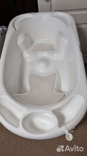 Пеленальный столик с ванночкой