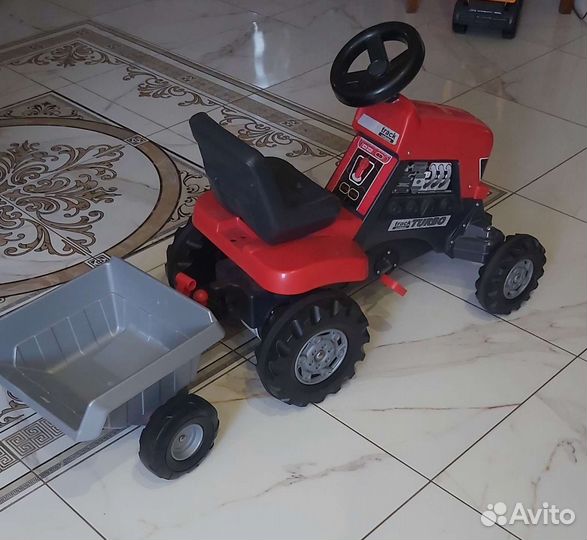 Трактор с прицепом