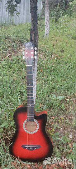 Акустическая гитара