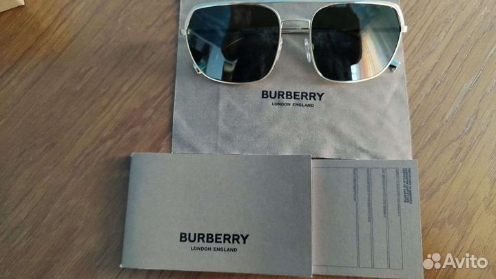 Солнцезащитные очки burberry оригинал новые