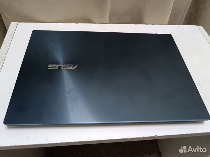 Ноутбук asus UX482E