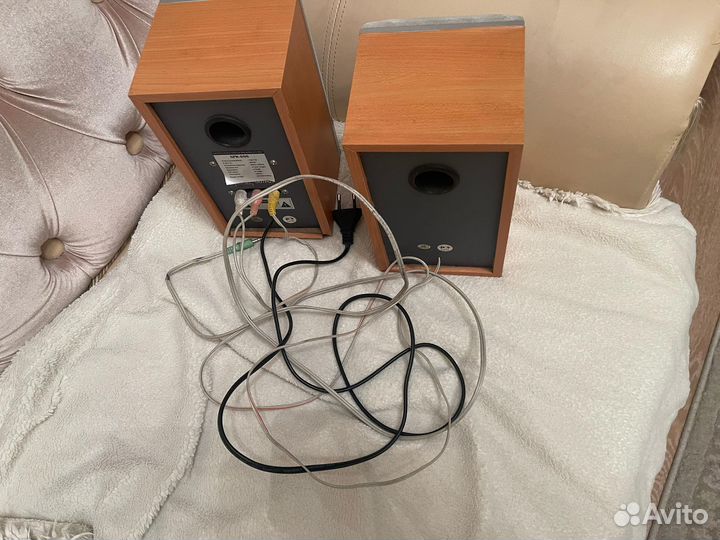Компьютерные колонки spk-606