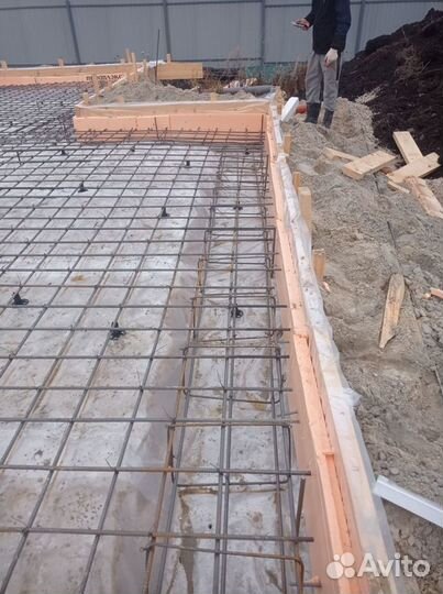 Бригада строителей