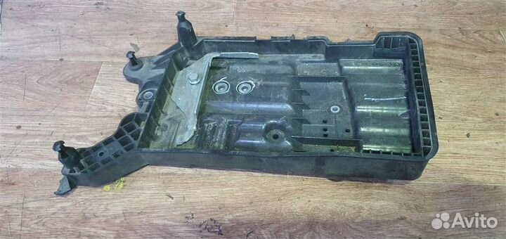 Крепление АКБ (корпус/подставка) Volkswagen Tigua