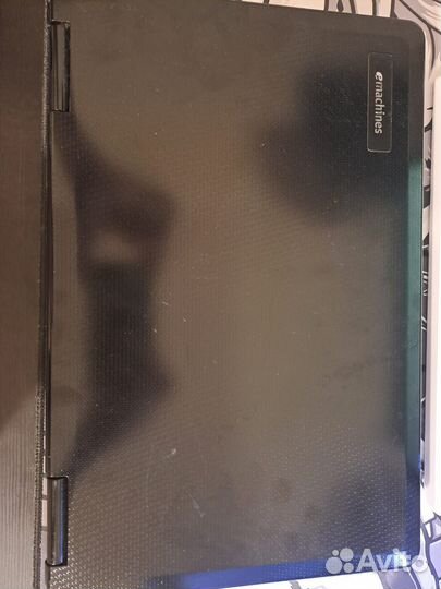 Ноутбук emachines e525