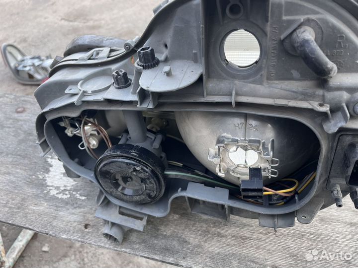 Передная Фара на mercedes benz w210