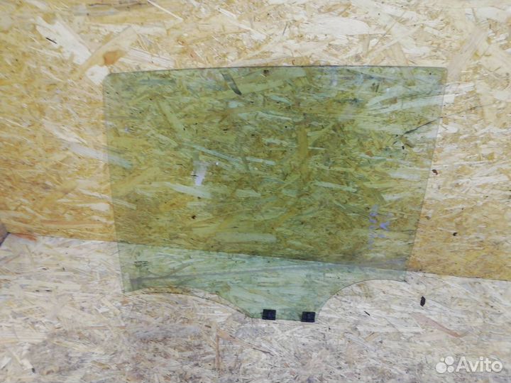 Стекло двери задней левой Renault Sandero 2 рест