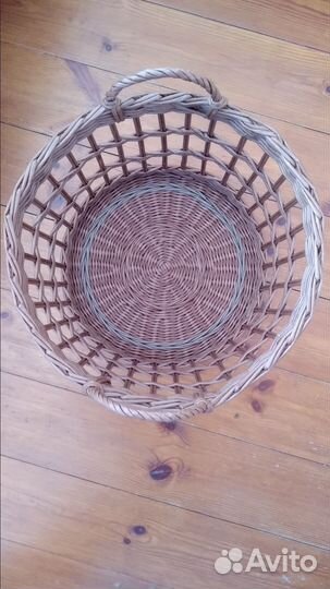 Корзина для белья плетёная. Ручная работа