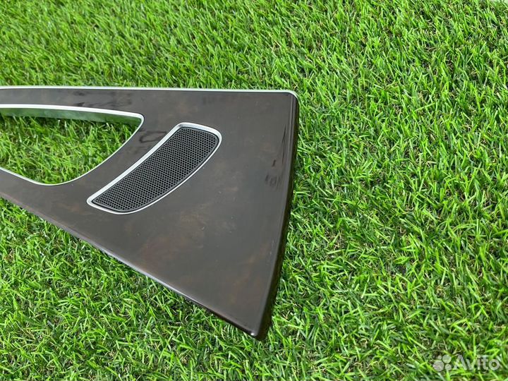 Накладка внутренней ручки двери задняя левая Audi