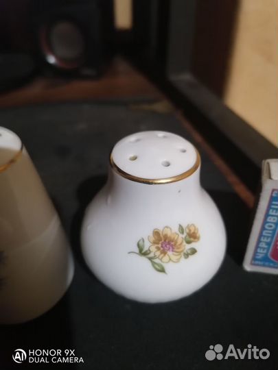 Солонка и перечница фарфор