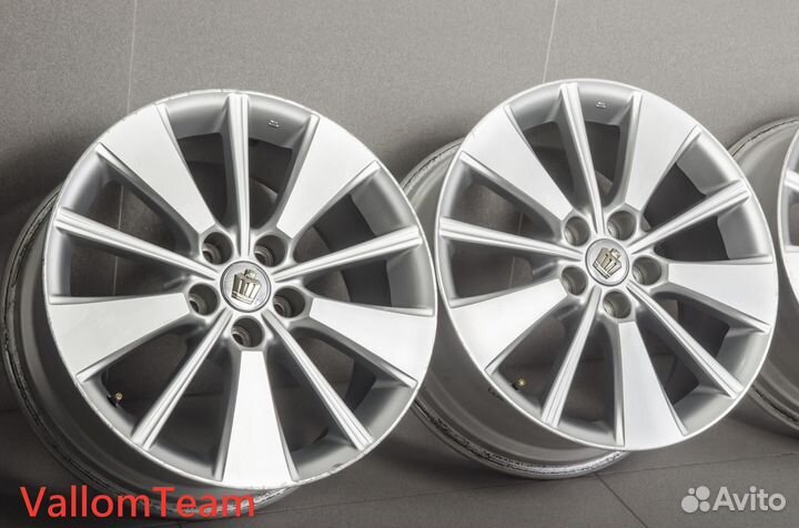 Лот UP4981131 Оригинальные 18-е диски toyota