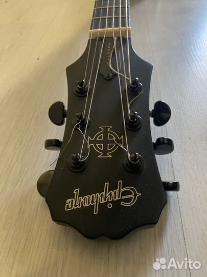 Гитара Epiphone les paul Gothic Satin