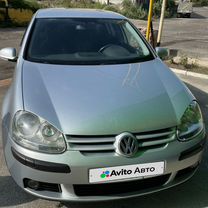 Volkswagen Golf 1.6 MT, 2004, 255 000 км, с пробегом, цена 720 000 руб.