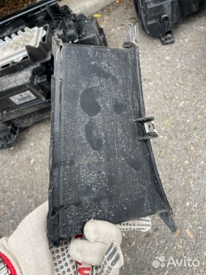 Воздуховод левый Geely Tugella