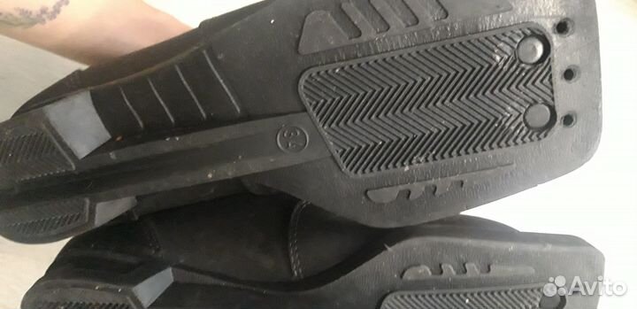 Лыжные ботинки