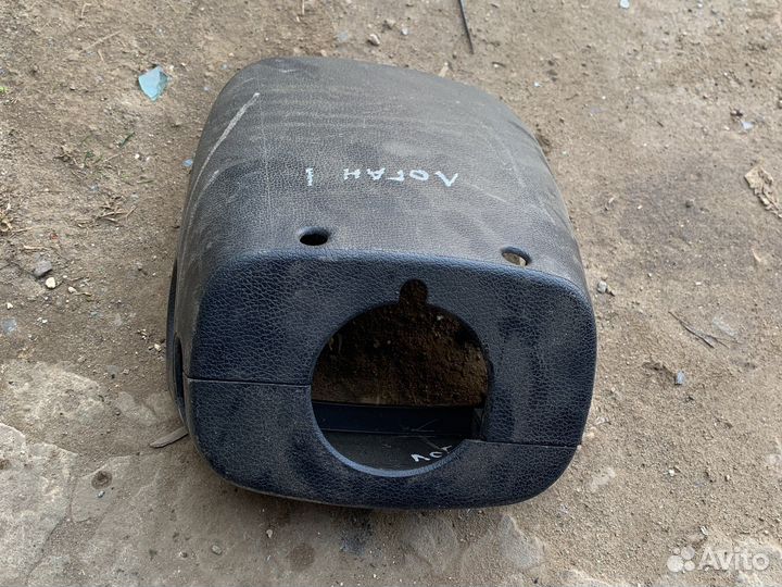 Кожух рулевой колонки renault logan 1