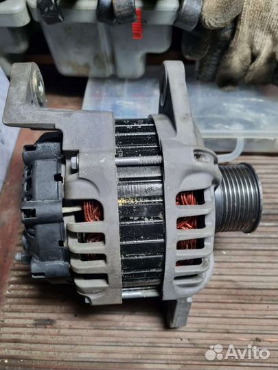 Генератор экс hyundai 260 (Valeo 2610987) 24v 90a