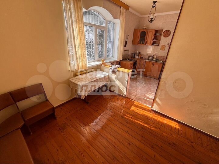 Дом 410 м² на участке 9 сот.