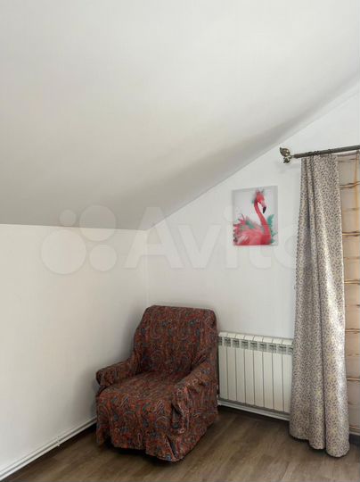 2-к. квартира, 70 м², 3/3 эт.