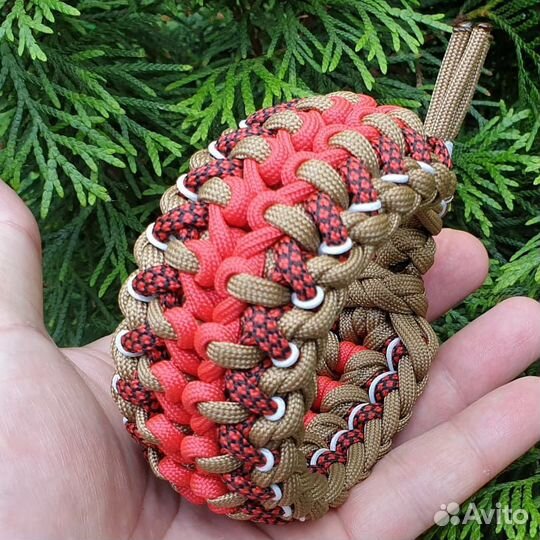 Браслет из паракорда 