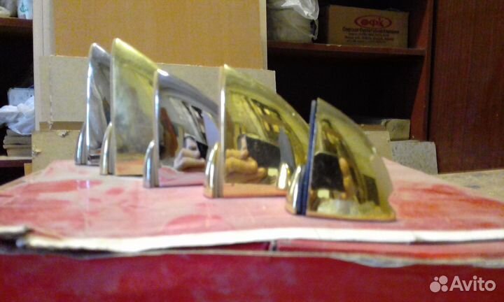 Пеликан тукан полкодепжатель