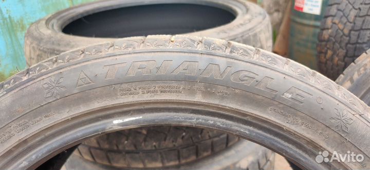 Triangle Snowlink PL02 275/40 R20 и 315/35 R20