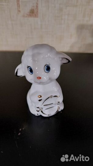 Статуэтки в ассортименте