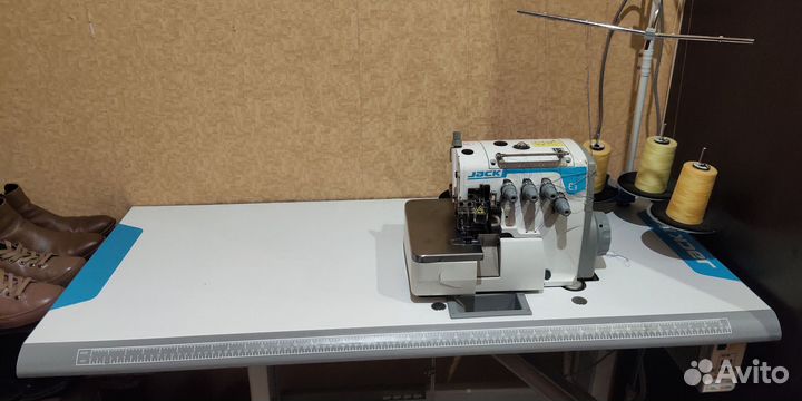 Оверлок 5-ниточный промышленный Jack e3