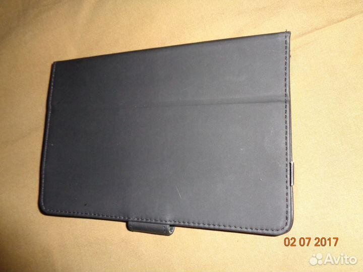 Чехлы-книжки для гаджетов