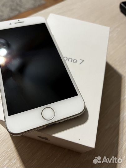 Телефон iPhone 7 256gb
