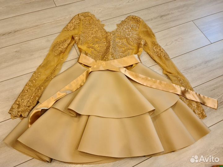 Вечернее платье