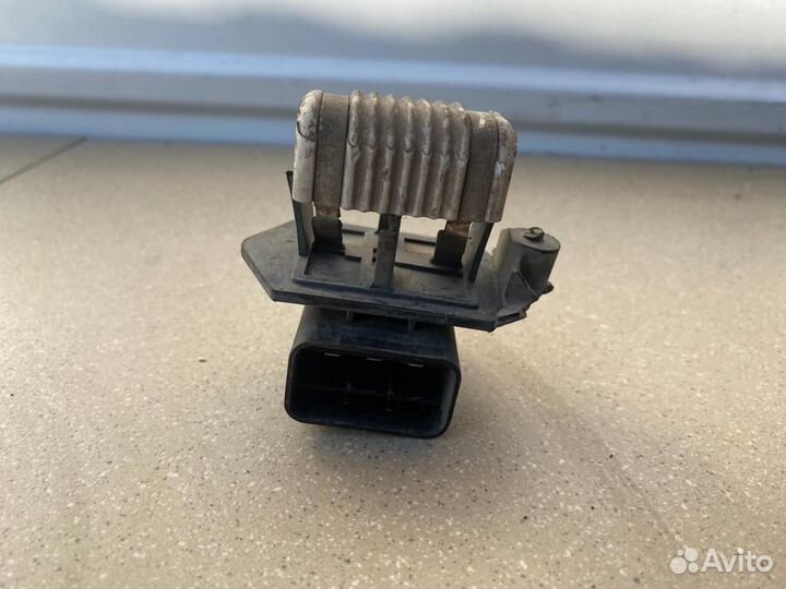 Резистор печки Kia Ceed (ED)