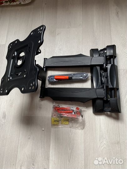 Кронштейн для телевизора 32-65 наклонно-поворотный