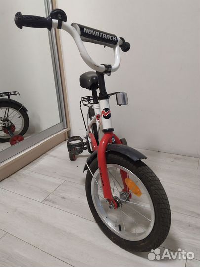 Детский велосипед Novatrack Strike 14