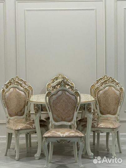 Комплект стол и стулья. В наличии
