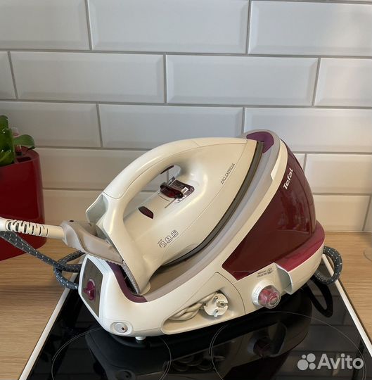 Утюг с парогенератором Tefal