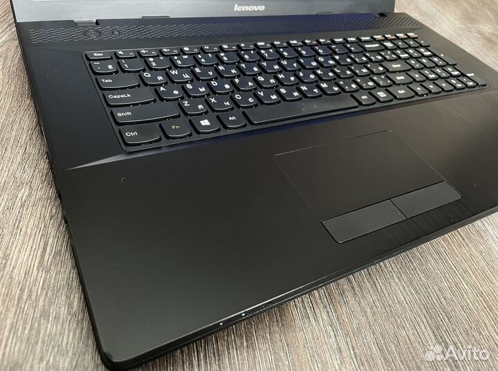 Мощный Lenovo 17.3