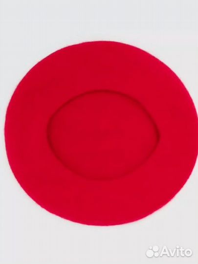 Берет красный женский