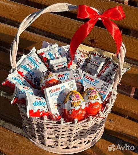 Подарочные корзины, боксы со сладостями