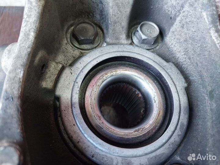 Ступица передняя левая Nissan murano z51