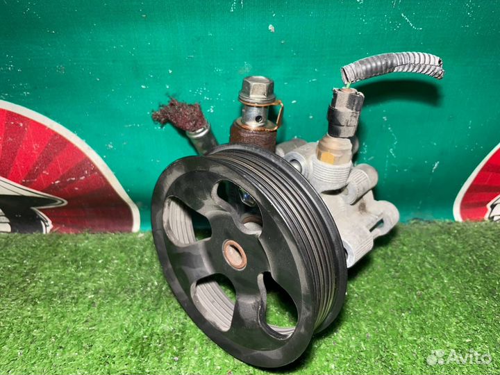 Насос гидроусилителя руля Toyota Avensis AZT251