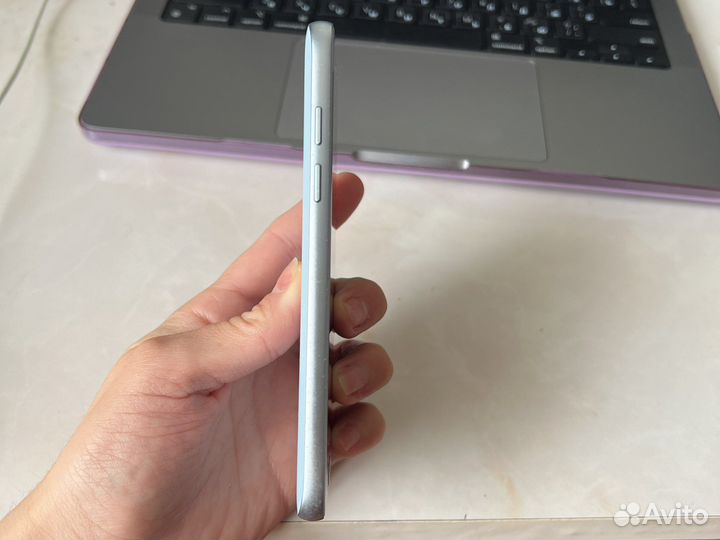 Samsung Galaxy A3 (2017) SM-A320F/DS, 2/16 ГБ