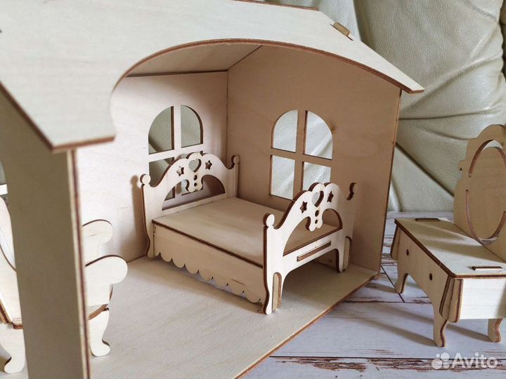 Домик с мебелью