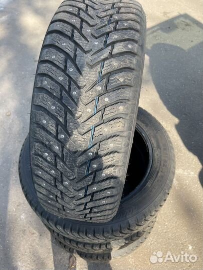 Nokian Tyres Hakkapeliitta 8 SUV 235/55 R20 102T
