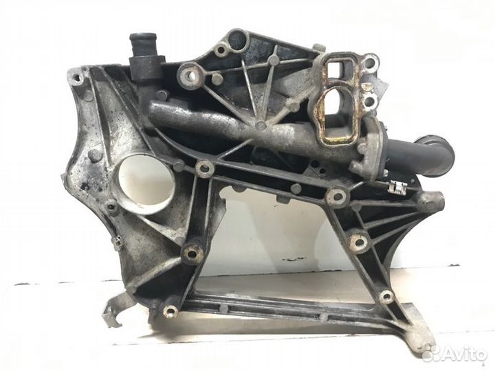 Передняя крышка двигателя Mercedes Sprinter W906