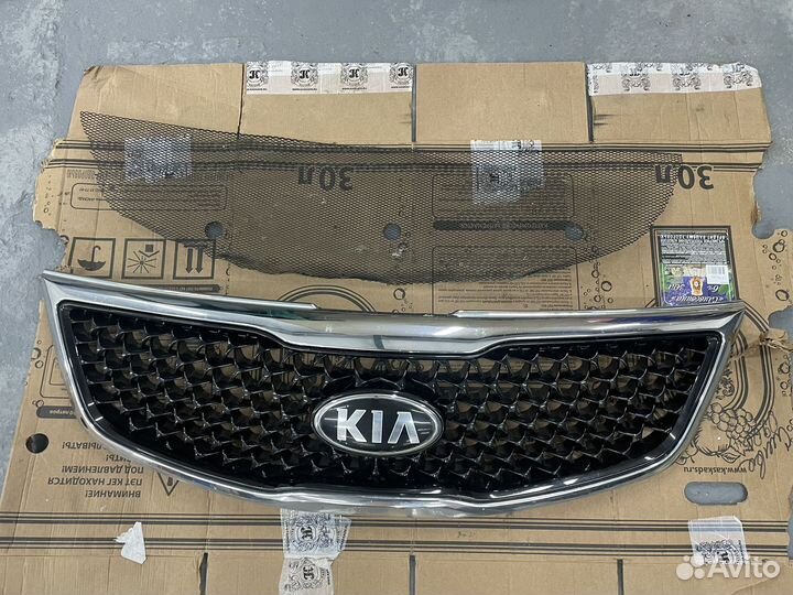 Решетка радиатора KIA Sportage 3